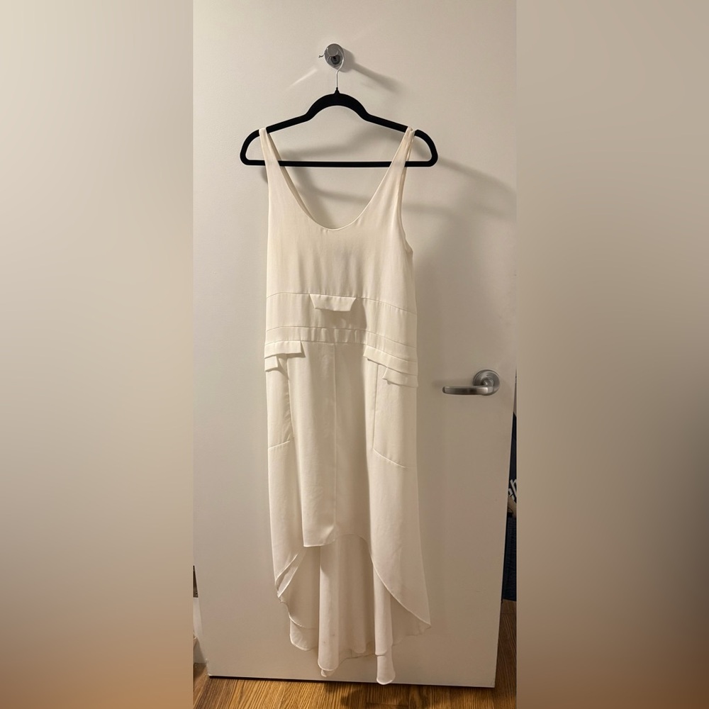 Kimberly Ortiz Elegant white Sleeveless Dress